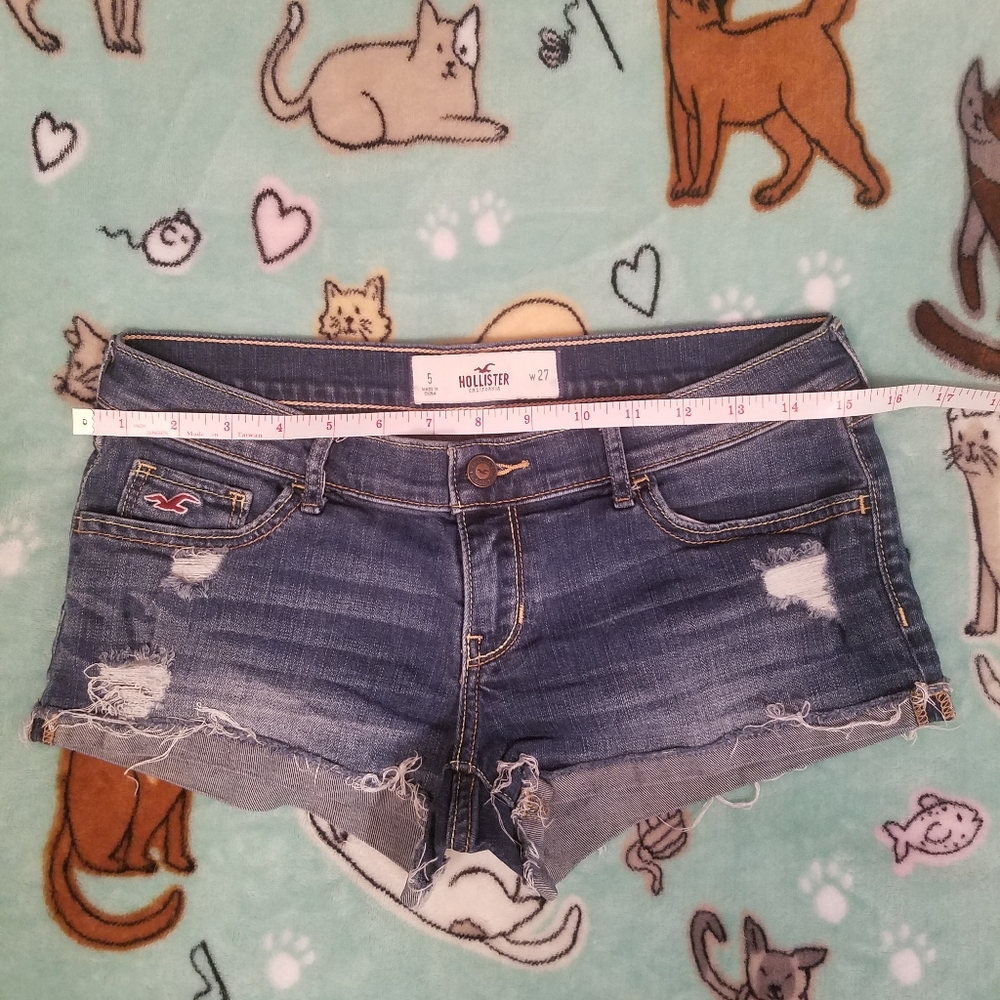 Women's Hollister Jean Shortsç - Picture 2 of 6